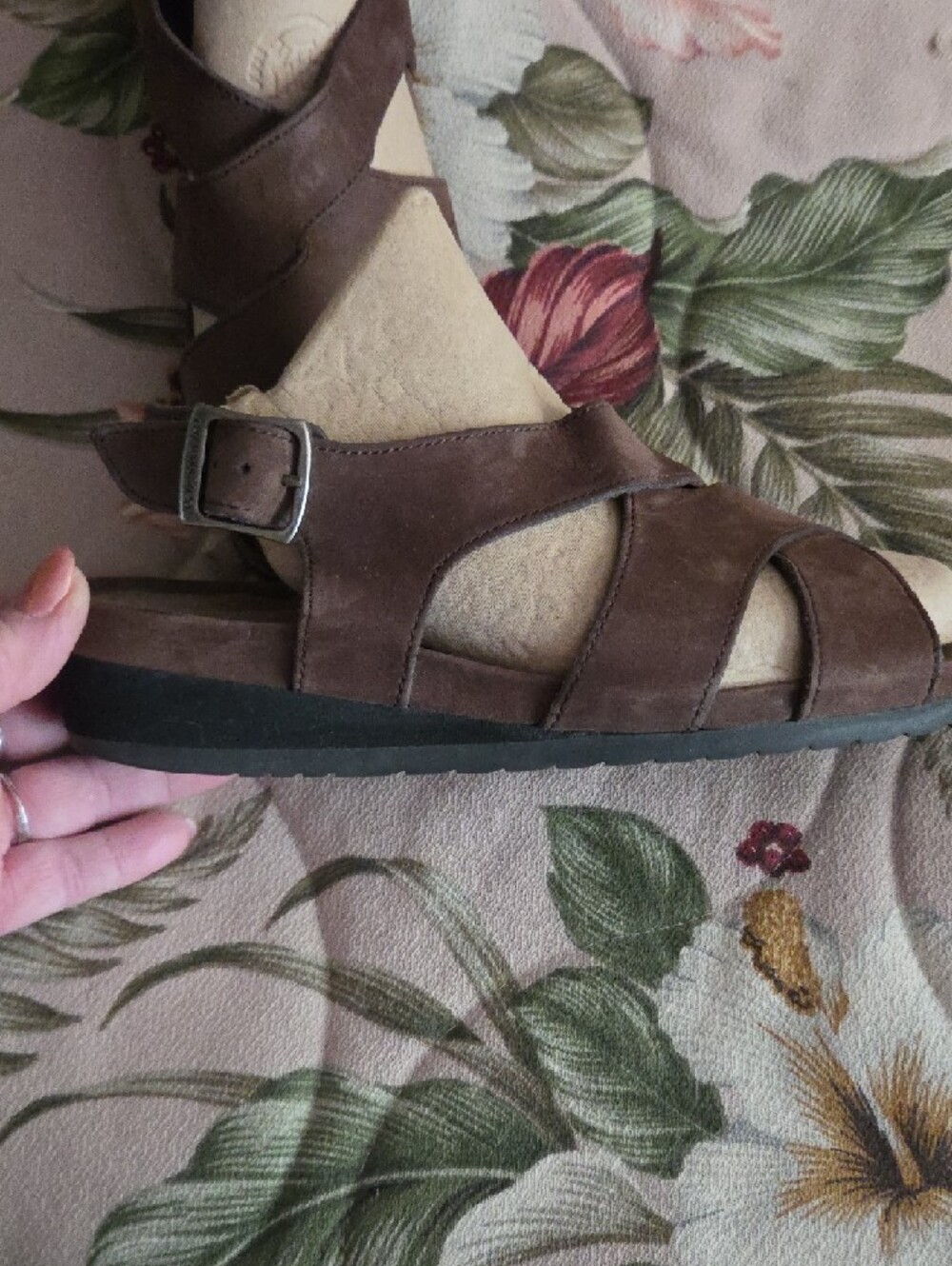 #699- C H Bass & Co-Women's "AZAELA" Brown Leather Sandals w Ankle Strap - Picture 3 of 5